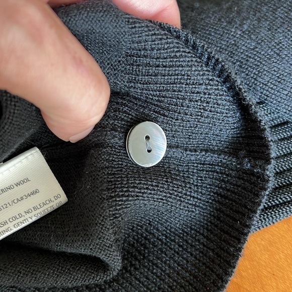 Like New Eileen Fisher Black Cardigan Sz M 100% Merino Wool - Picture 4 of 5